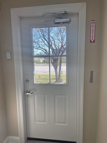 More Photos Of 2798 O'Neal Ln, Baton Rouge Office For Lease