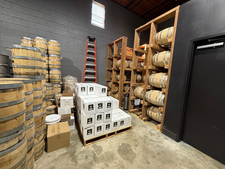 More Photos Of 314 Smith Ave, Thomasville Restaurant For Sale