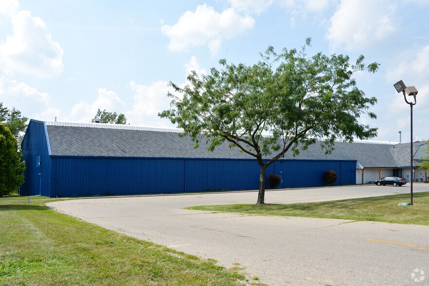More Photos Of 10561 Success Ln, Miamisburg Skating Rink For Sale