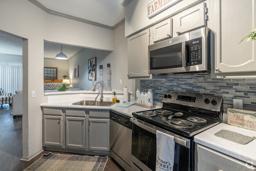 More Photos Of 4271 Altoona Dr, Dallas Apartments For Sale