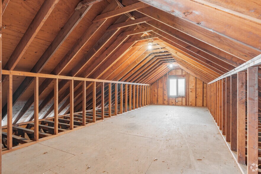 More Photos Of 1220 Washington Ave, Evansville Medical For Sale