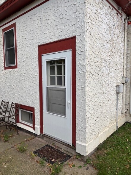 More Photos Of 6368 Elm St, North Branch Office For Sale