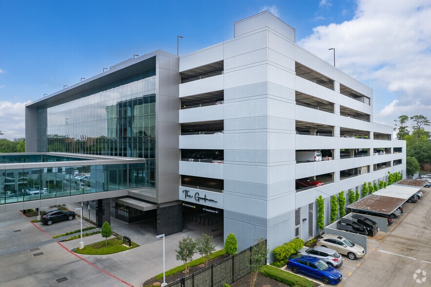 More Photos Of 9655 Katy Fwy, Houston Unknown For Lease