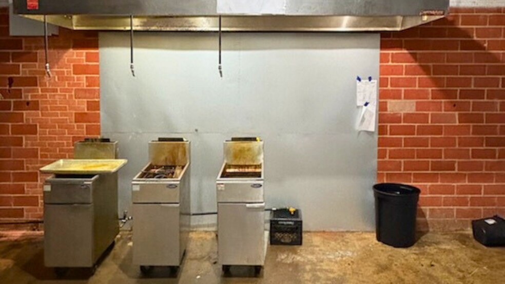 More Photos Of 420 E Ave C, Killeen Freestanding For Lease