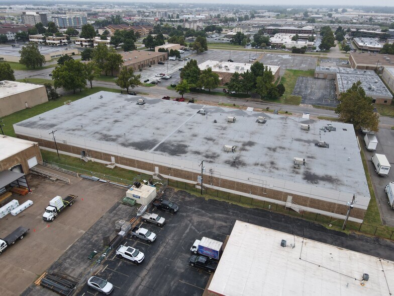 More Photos Of 4220-4232 Charter Ave, Oklahoma City Warehouse For Lease