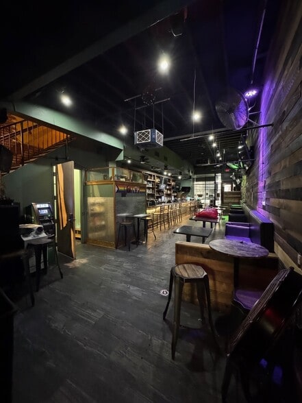 More Photos Of 1330 Walnut St, Philadelphia General Retail For Sale