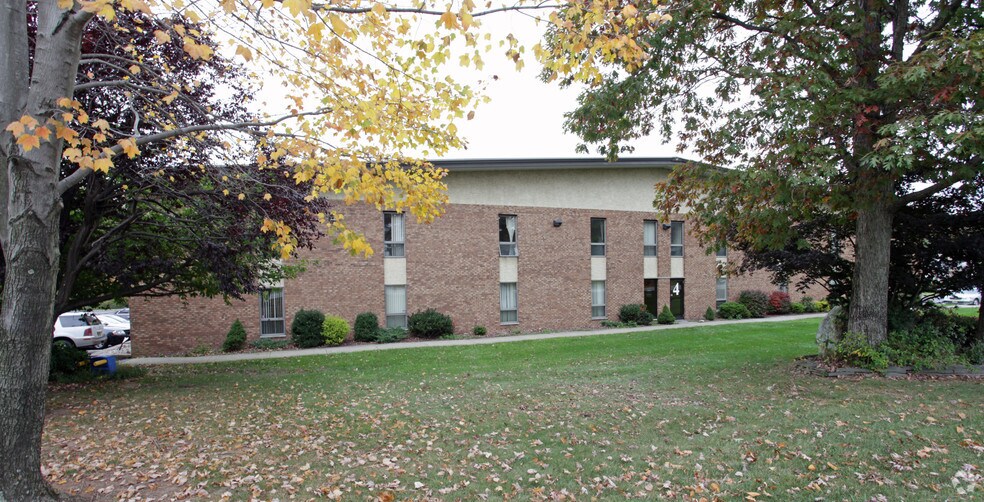 More Photos Of 4 Gold Mine Rd, Flanders Warehouse For Lease