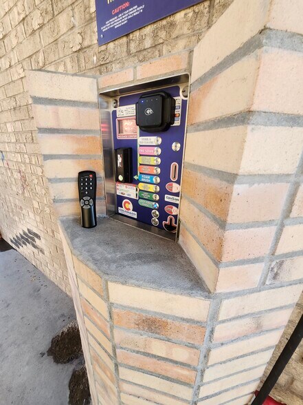 More Photos Of 1675 W Uintah St, Colorado Springs Carwash For Sale