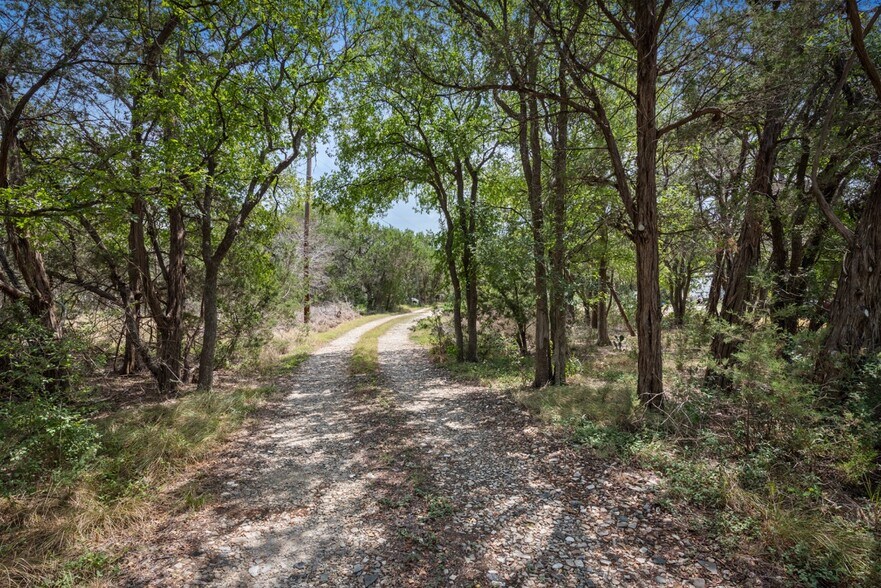 More Photos Of 501 Limestone Ln, Driftwood Specialty For Sale