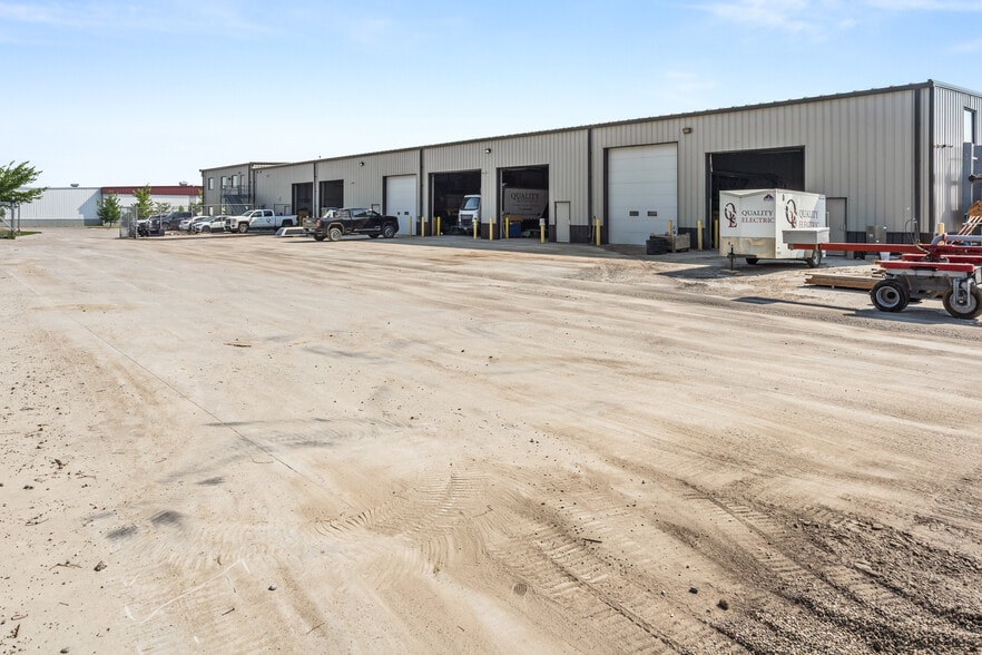 More Photos Of 3820 37 Ave S, Fargo Manufacturing For Sale