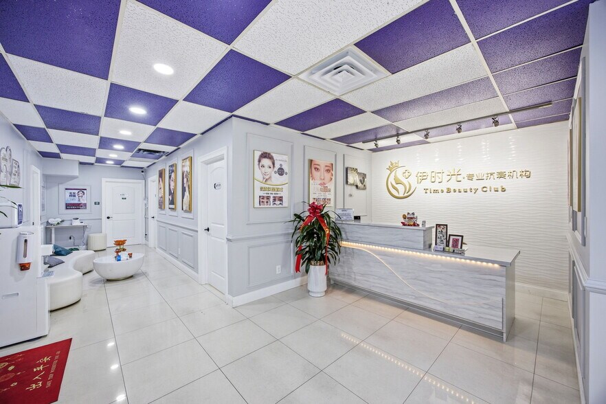 More Photos Of 136-21 41st Ave, Flushing Storefront Retail Office For Sale