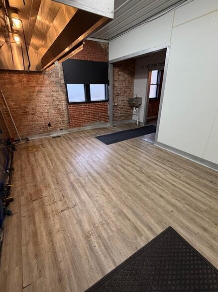 More Photos Of 1000 Tinsman Ave, Trenton Freestanding For Sale