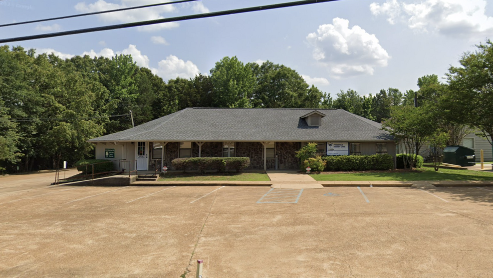 Primary Photo Of 1306A Belk Blvd, Oxford Healthcare For Lease