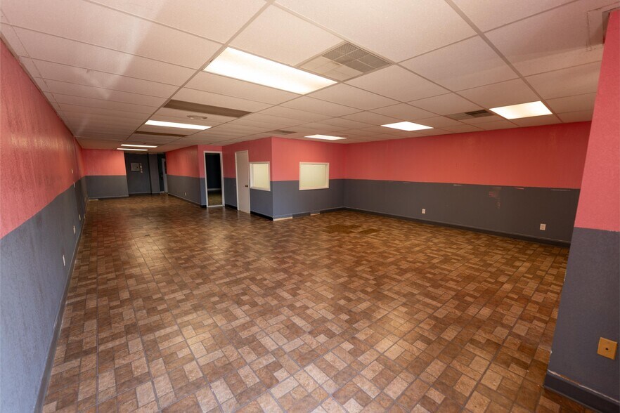 More Photos Of 3203 Preston Ave, Pasadena Freestanding For Lease