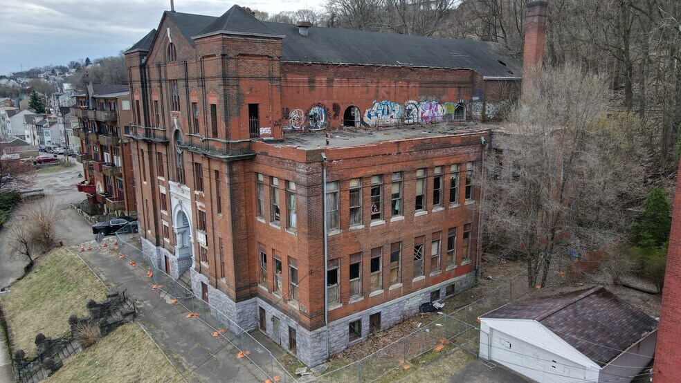 More Photos Of 40 Pius St, Pittsburgh Apartments For Sale