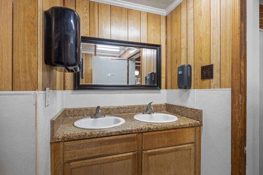 More Photos Of 2383 Hwy 58, Swansboro Restaurant For Sale