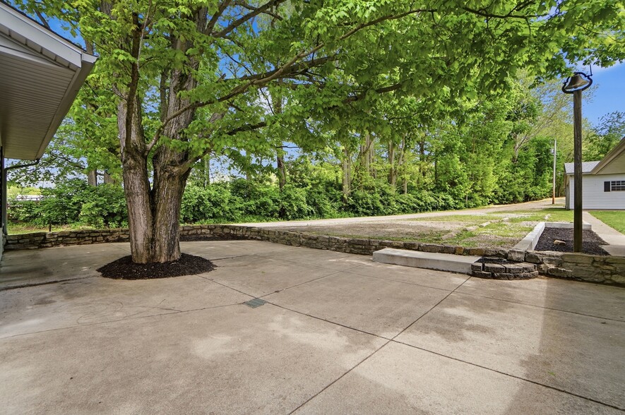 More Photos Of 2996 Millville Shandon Rd, Hamilton Specialty For Sale