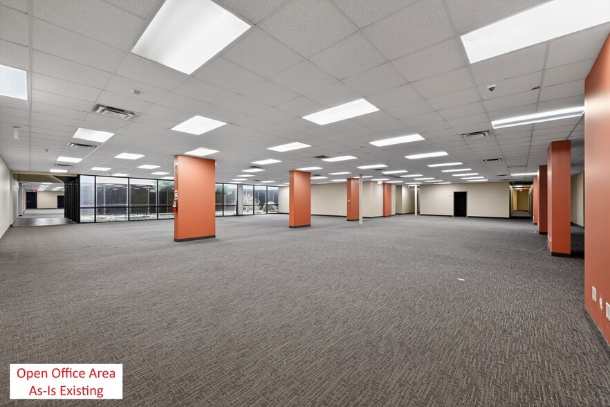 More Photos Of 9250 Amberton Pky, Dallas Flex For Lease