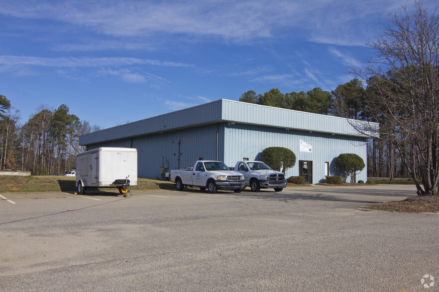 Primary Photo Of 5504 Caterpillar Dr, Apex Warehouse For Lease