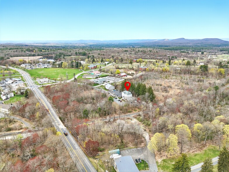 More Photos Of 35 Bridge St, Belchertown Office For Sale