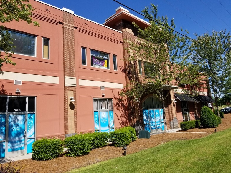 More Photos Of 807 Williamson Rd, Mooresville Loft Creative Space For Lease