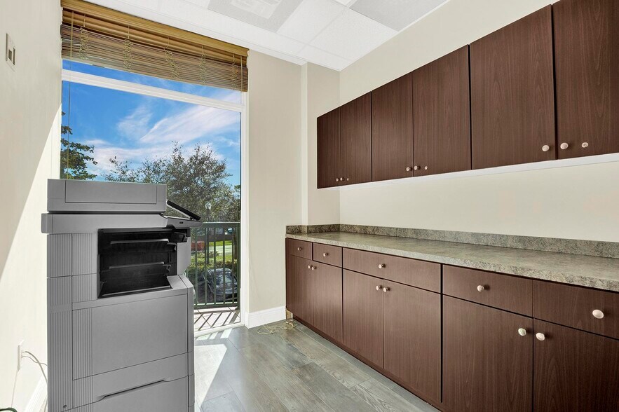 More Photos Of 5801 NW 151st St, Miami Lakes Office For Lease