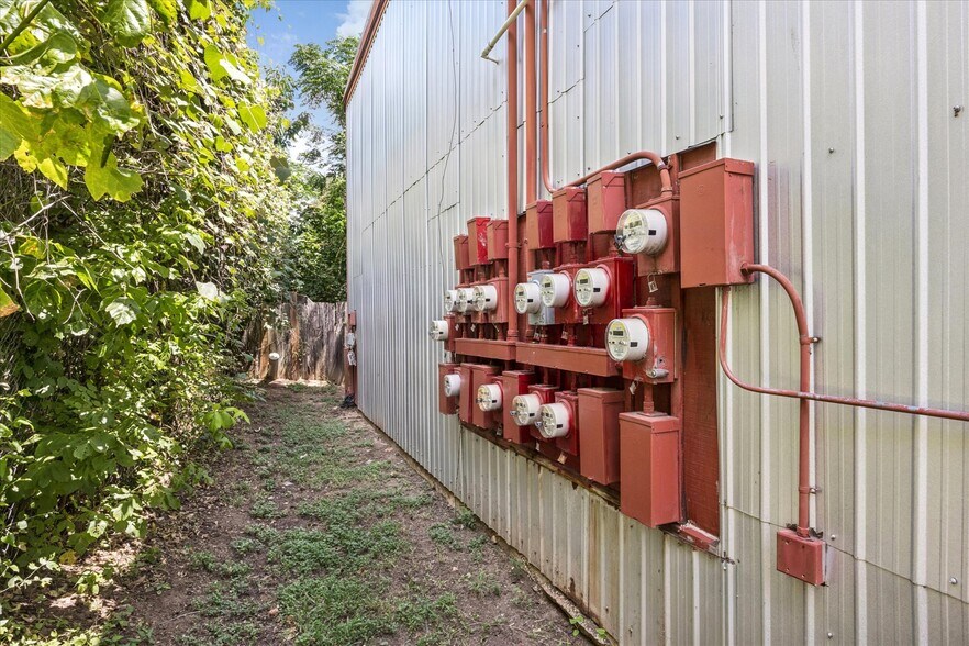 More Photos Of 6300 Monsanto Dr, Austin Apartments For Sale