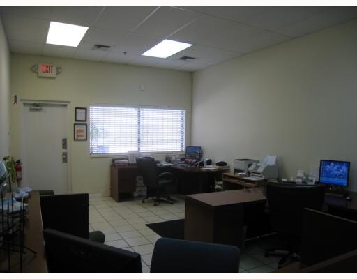 More Photos Of 8000 NW 68th St, Miami Warehouse For Sale