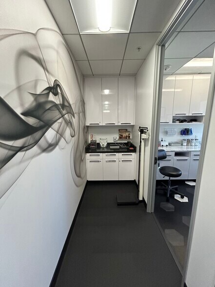 More Photos Of 9100 Wilshire Blvd, Beverly Hills Office For Lease