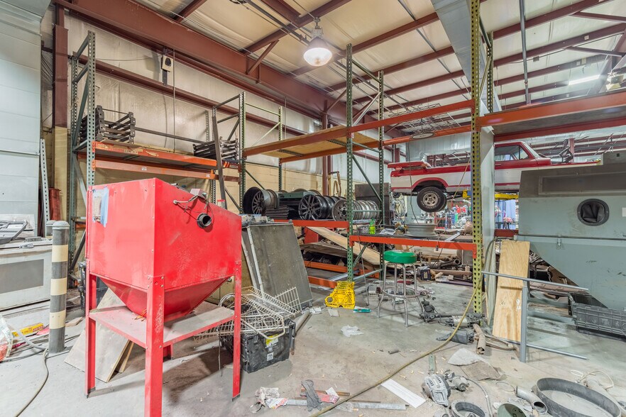 More Photos Of 111 N 12th St, West Columbia General Retail For Sale