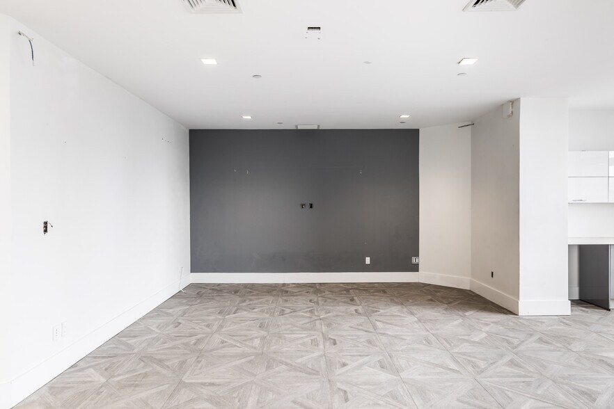 More Photos Of 305 Seventh Ave, New York Office For Sale