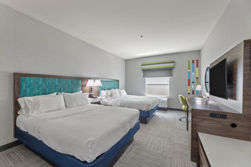 More Photos Of 3415 Ansley Blvd, Denison Hotel For Sale