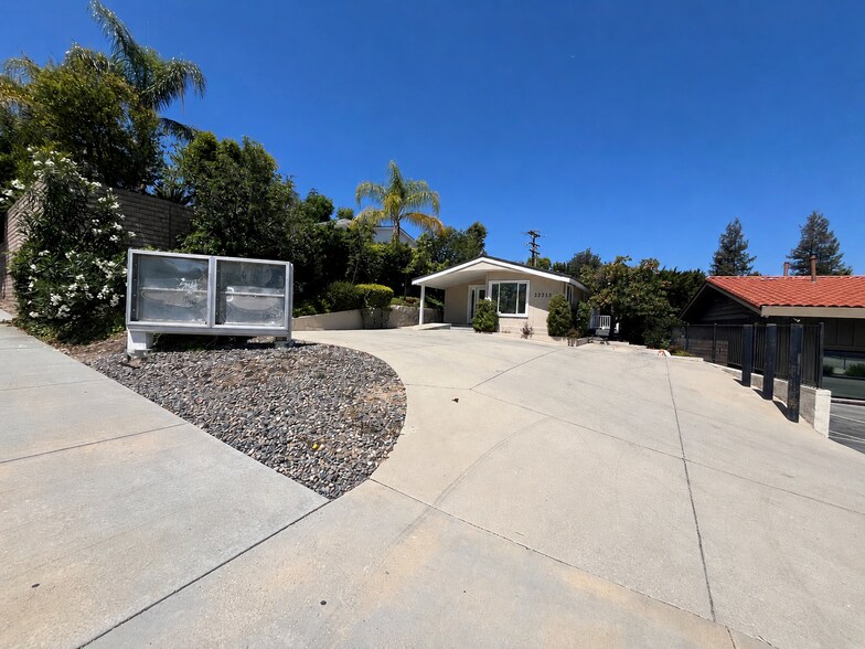 Primary Photo Of 22315 Mulholland Hwy, Calabasas Office For Sale
