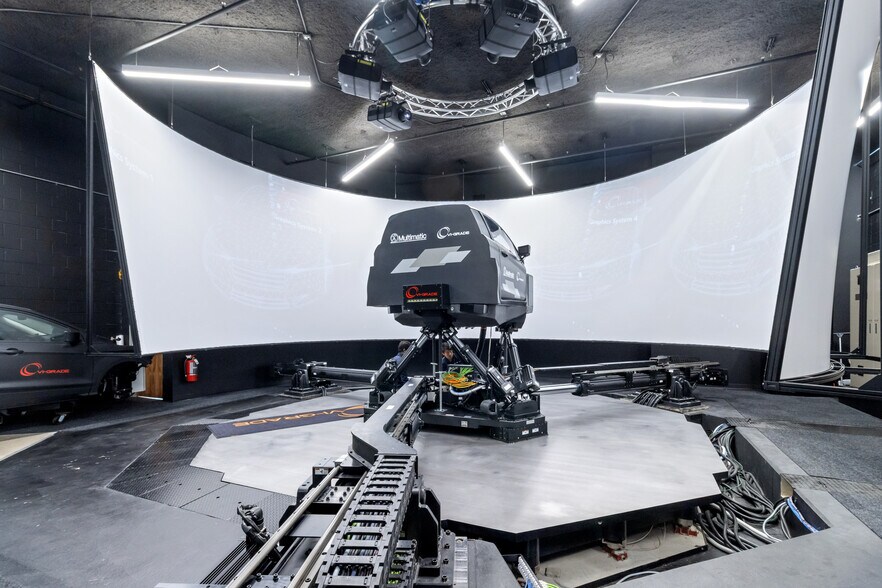 More Photos Of 40000 Grand River Ave, Novi Unknown For Lease