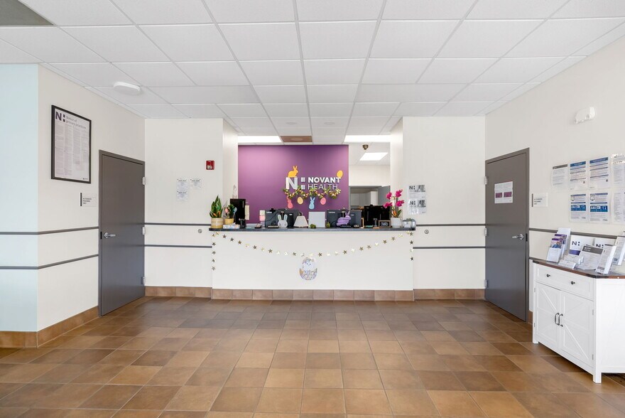 More Photos Of 701 Congaree Rd, Greenville Medical For Sale