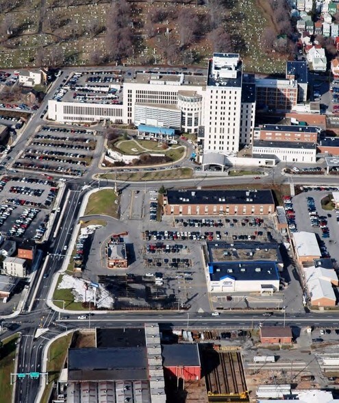 More Photos Of 615 Howard Ave, Altoona Medical For Lease