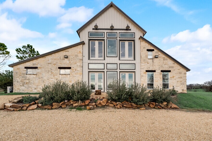 More Photos Of 955 Jack Eastham, Avalon Land For Sale