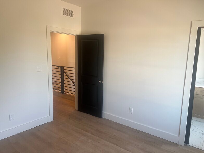 More Photos Of 205 Walker St, Franklin Multifamily For Lease