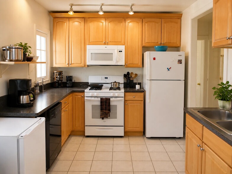 More Photos Of 2108 Wesley Ave, Evanston Apartments For Sale