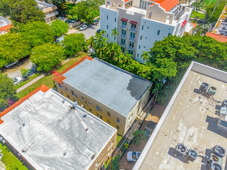 More Photos Of 114 Menores Ave, Coral Gables Apartments For Sale