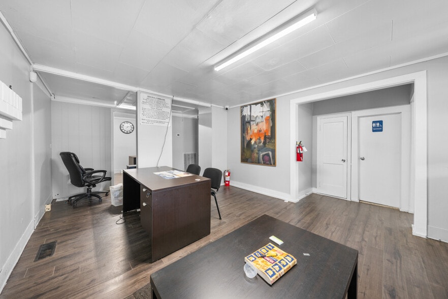 More Photos Of 5265 N Roxboro St, Durham Freestanding For Lease