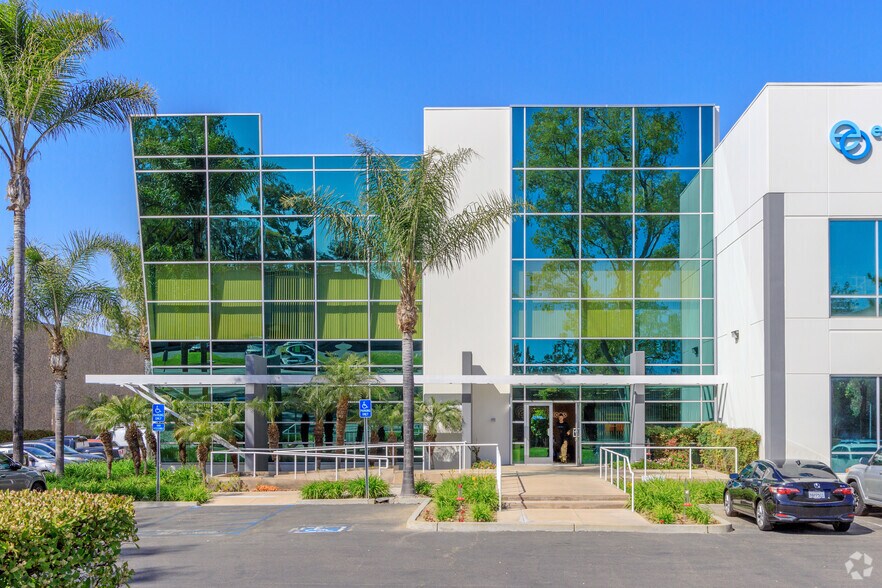 More Photos Of 13101-13111 Moore St, Cerritos Warehouse For Lease