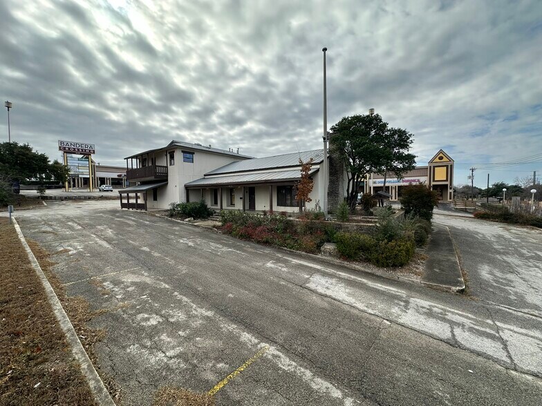 More Photos Of 6436 Bandera Rd, San Antonio Medical For Lease