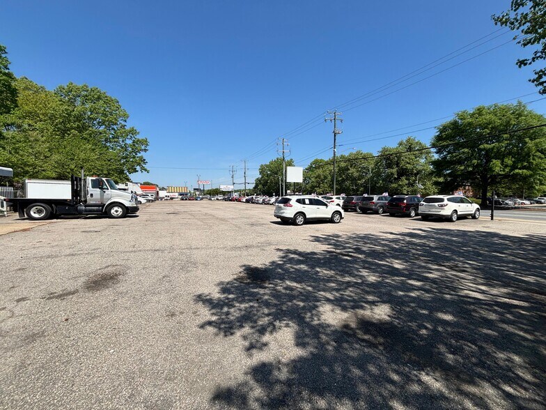 More Photos Of 11021-11025 Jefferson Ave, Newport News Auto Dealership For Sale