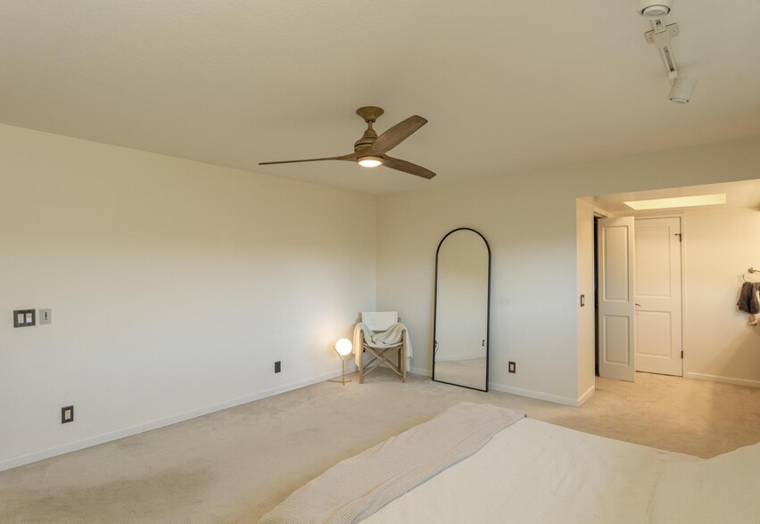 More Photos Of 457 Spencer St, Monterey Apartments For Sale