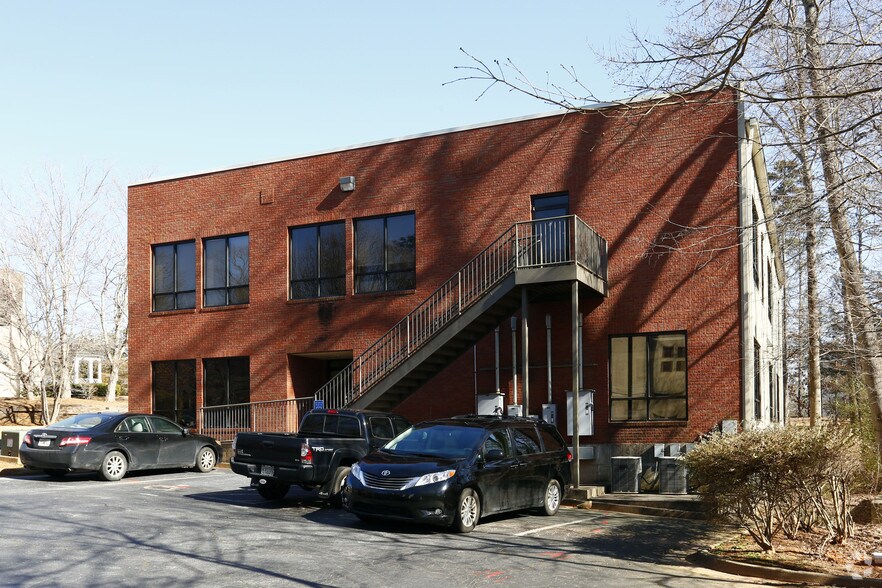 More Photos Of 6185 Crooked Creek Rd, Peachtree Corners Office For Lease