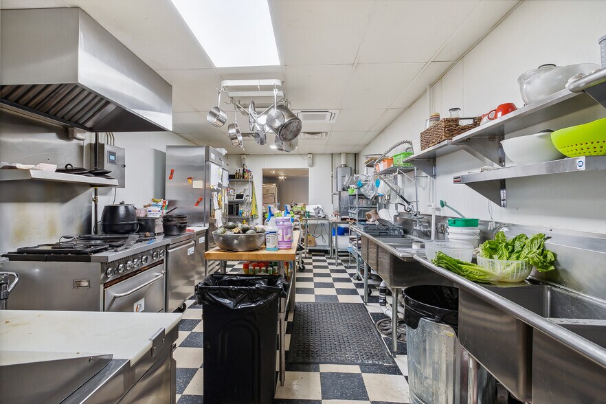 More Photos Of 103 Main St N, Aurora Restaurant For Sale