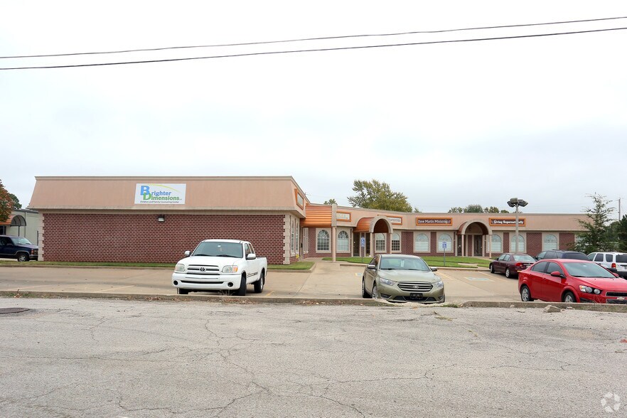 More Photos Of 500-514 W Atlanta St, Broken Arrow Medical For Sale