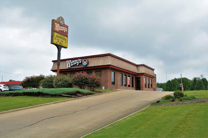 Primary Photo Of 3302 N Washington St, Forrest City Fast Food For Lease