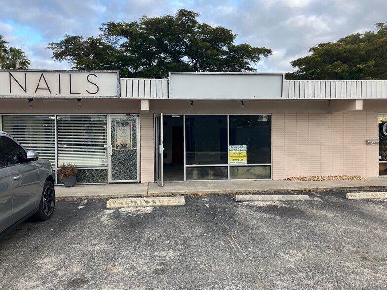 More Photos Of 12691-12695 Mcgregor Blvd, Fort Myers Unknown For Lease